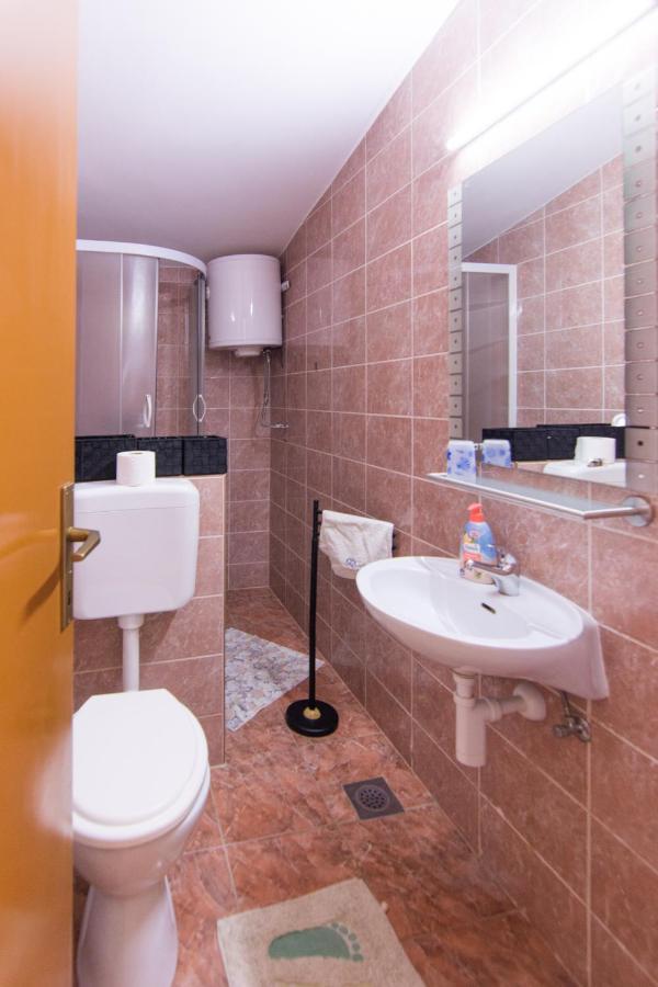 Sobe Rolo Uz More Hotel Biograd Na Moru Bagian luar foto